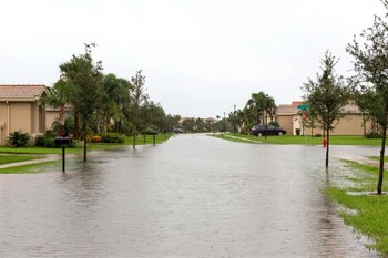 Flood Damage Restoration in Schertz, Texas by Complete Clean Water Extraction