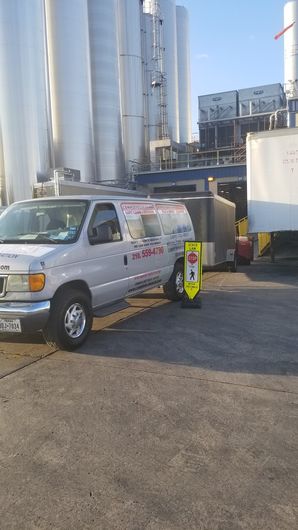 Clean up & Dry Out after Sewage Back up for San Antonio, TX Commercial Job Site (1)